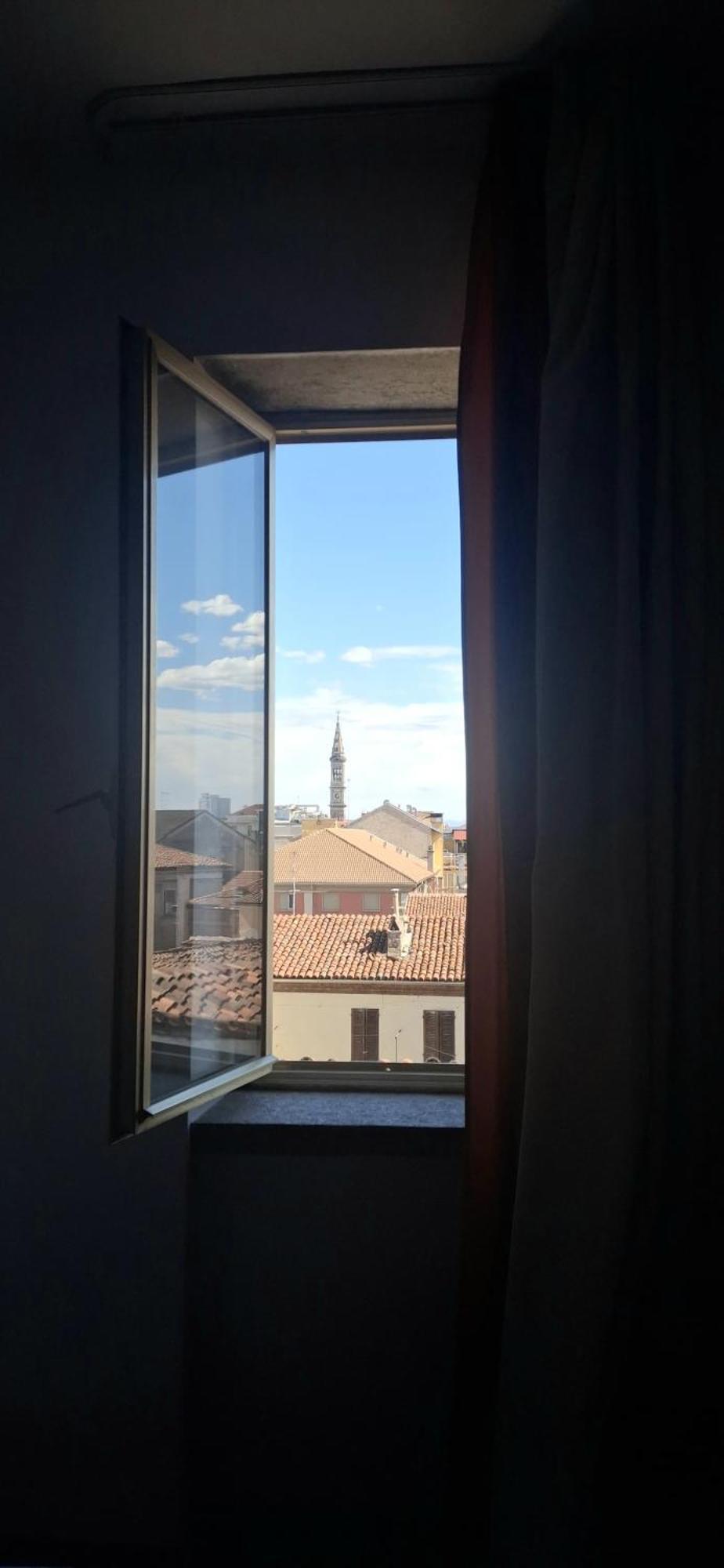Hotel Lux Alessandria Bagian luar foto