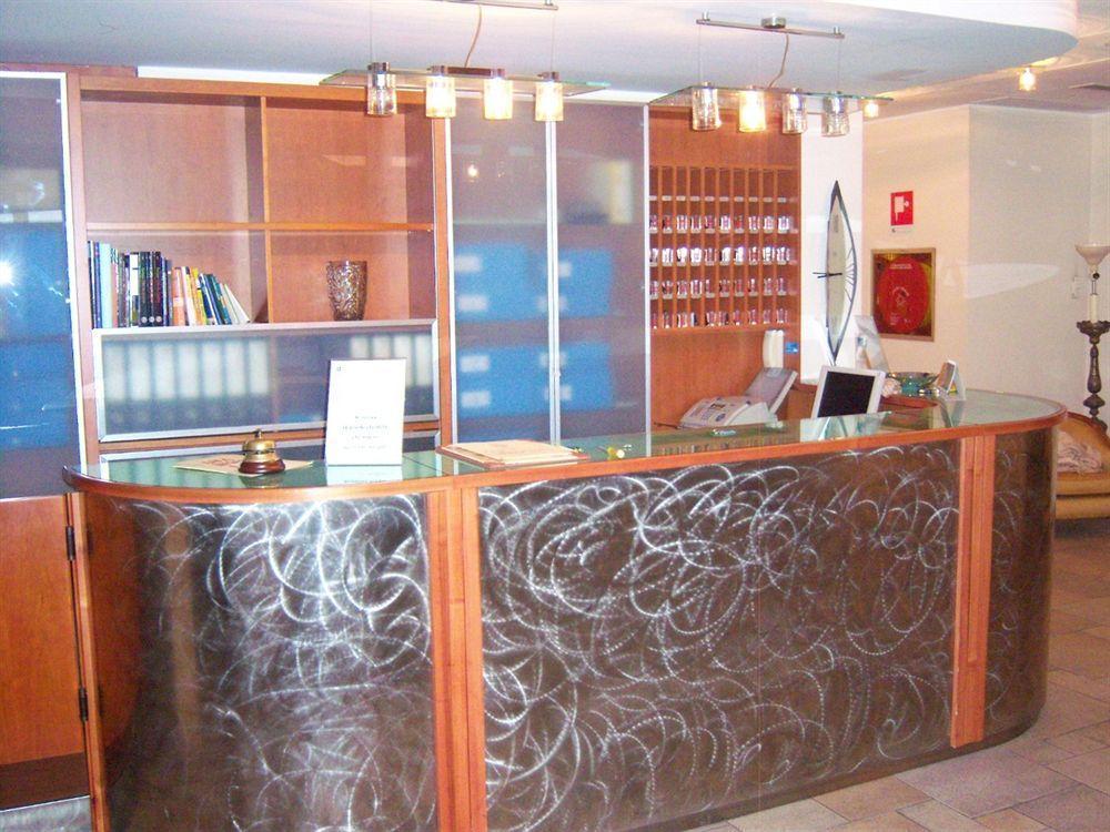 Hotel Lux Alessandria Bagian luar foto