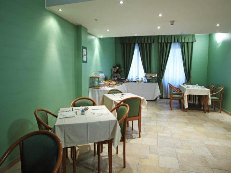 Hotel Lux Alessandria Bagian luar foto