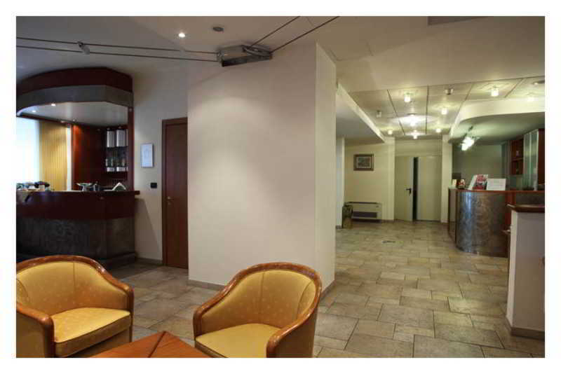 Hotel Lux Alessandria Bagian luar foto